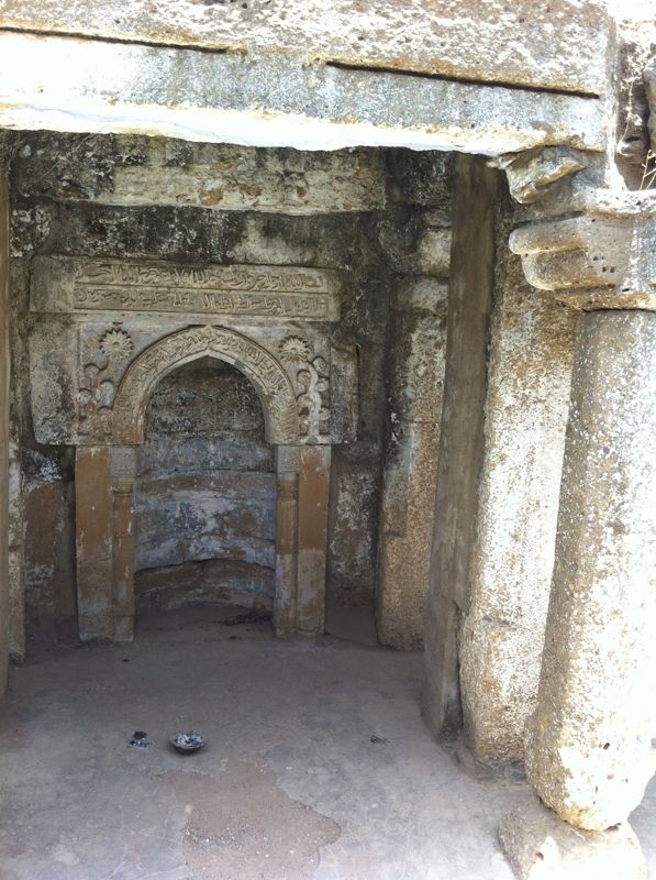 The mihrab niche dates this mosque construction to after 708 CE or 89 AH.